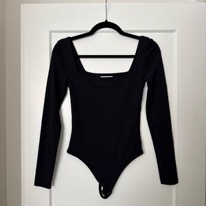 Babaton - Black Square Neck Long Sleeve Bodysuit